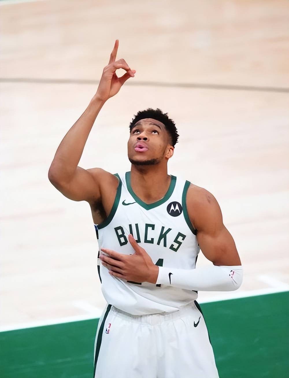 布里兰魔鬼主场誓破江原FC 定位球成胜负手（魔鬼主场布里兰欲斩江原FC，定位球或定胜负）