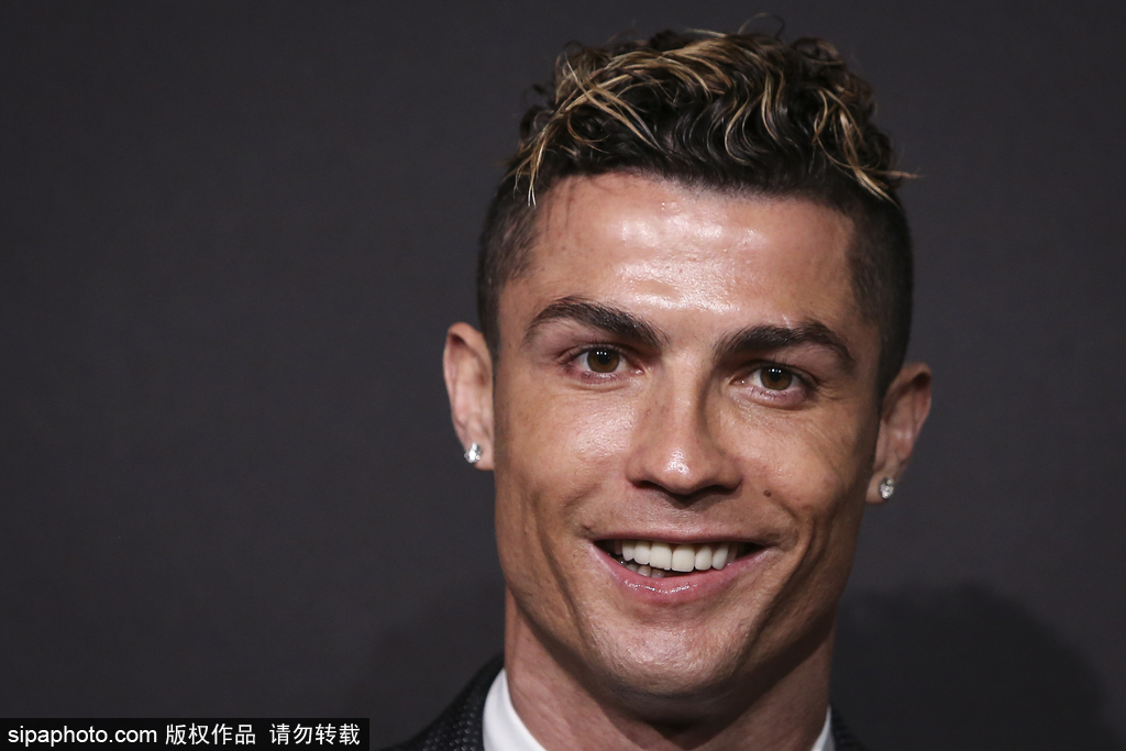 狼队2分垫底创英超尴尬纪录，魔鬼赛程恐让保级希望提前破灭（狼队仅2分垫底创英超尴尬纪录，魔鬼赛程或令保级前景堪忧）