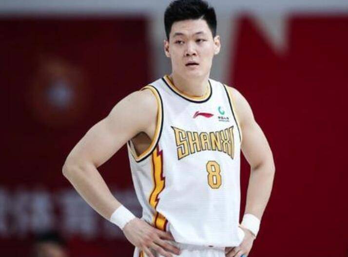 斯帕莱蒂：弗拉霍维奇会缺阵两三个月；我们要赢而且踢得漂亮（斯帕莱蒂：弗拉霍维奇将伤停两到三个月，我们要取胜且踢得精彩）