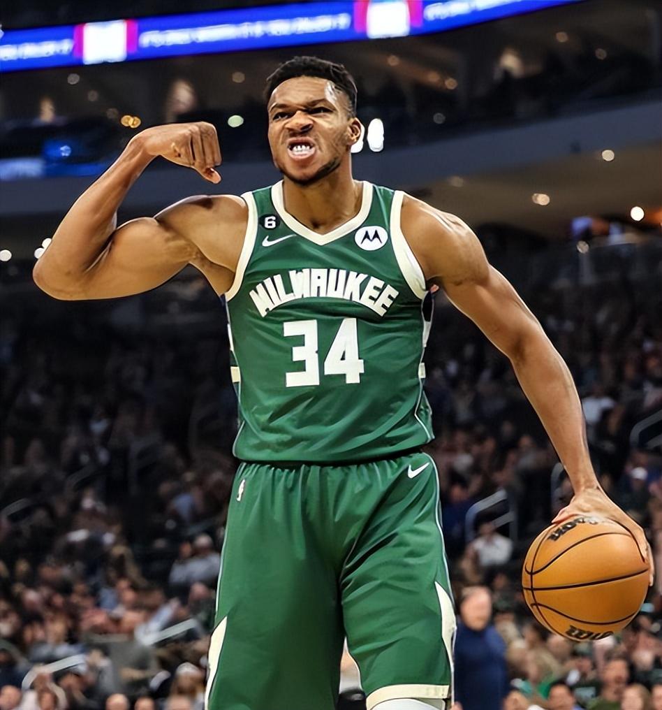 拜仁莱万多夫斯基关键进球锁定胜局（莱万多夫斯基致胜一球助拜仁全取三分）