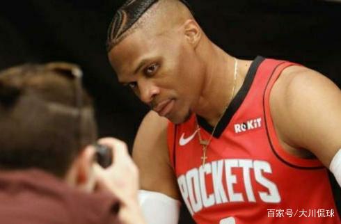 米纳拉：17岁被造谣成42岁，诽谤与谣言摧毁了我的职业生涯（米纳拉自述：17岁却被传成42岁，谣言与诽谤如何摧毁了我的职业生涯）