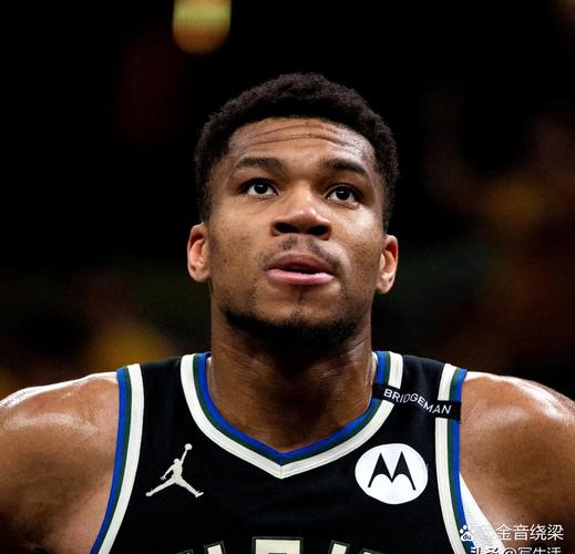 Skip：在面对文班时霍姆格伦畏缩了 文班在心理和身体都吃定了他（Skip：霍姆格伦对阵文班时明显退缩，文班在心理和身体上全面压制他）