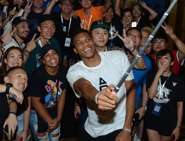 篮球篮网全队配合默契提升（篮网全队默契度显著提升）