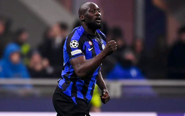 顶着防守也能进，这是神？（硬抗防守依然命中，他是神吗？）