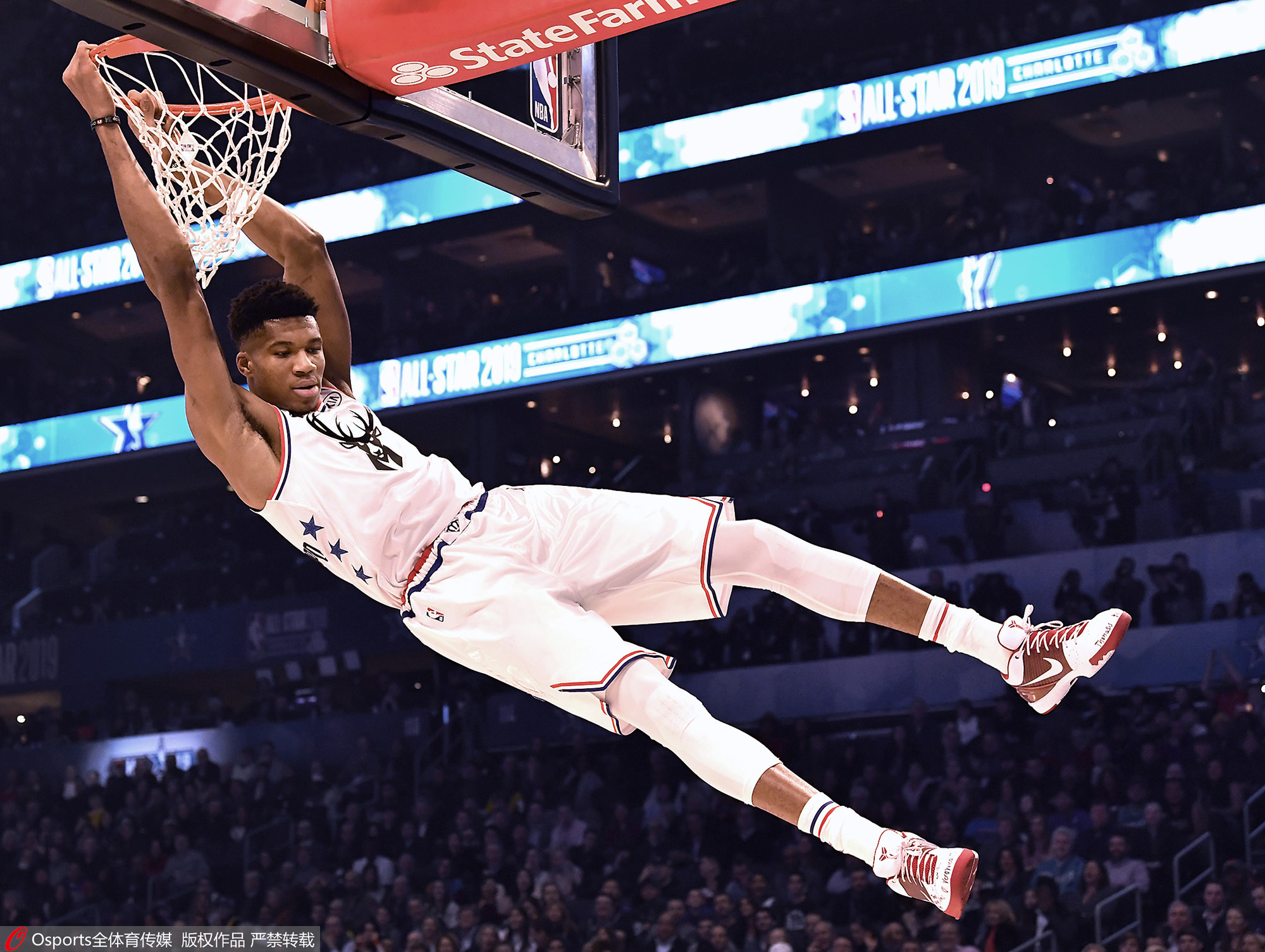 皇家奥维耶多vs马略卡：龙东、卡索拉首发，塞尔希-达德尔、韦达特-穆里奇出战（皇家奥维耶多战马略卡：龙东、卡索拉首发布阵，塞尔希-达德尔与韦达特-穆里奇同场亮相）