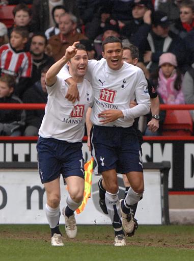 加克波伤缺数周基耶萨因病缺席，斯洛特回应球员状况（加克波伤停数周，基耶萨病缺；斯洛特释疑球员情况）