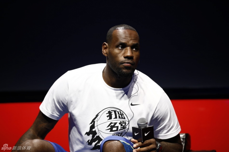 梅西社媒发文纪念世界杯夺冠三周年：世界冠军！转眼三年了（梅西社媒庆祝世界杯夺冠三周年：世界冠军，三年匆匆）