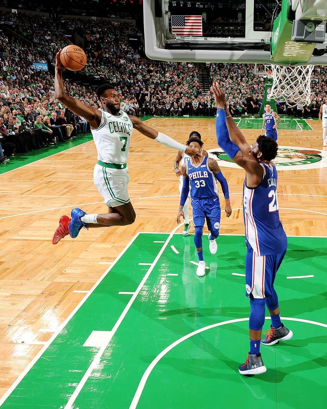 半场3-0萨格勒布迪纳摩，贝蒂斯队史第二次欧战上半时打进3球（贝蒂斯半场3-0领先萨格勒布迪纳摩，队史第二次在欧战上半场打入三球）