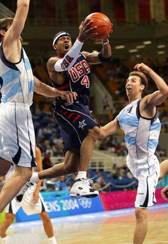 范德芬：伊萨克是最难对付的对手，他是非常全面的顶级球员（范德芬称伊萨克为最难缠对手：全面且顶级的球员）