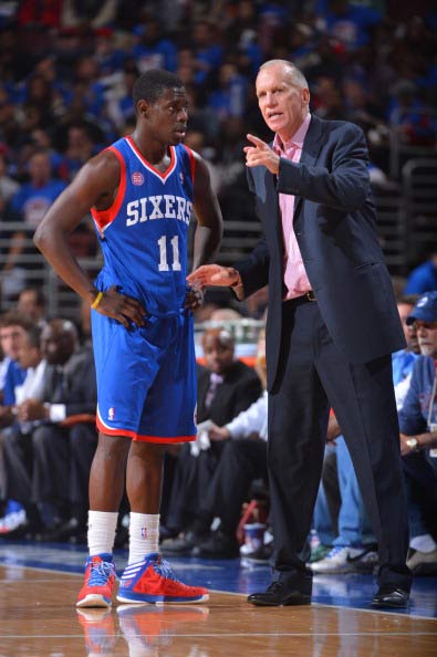 议起复盘丨赢球是顿宝，输球就小丑，球迷对艾顿的评价在于天赋与责任的失衡（复盘丨胜则珍宝、败即小丑：球迷对艾顿的评判折射天赋与责任的失衡）