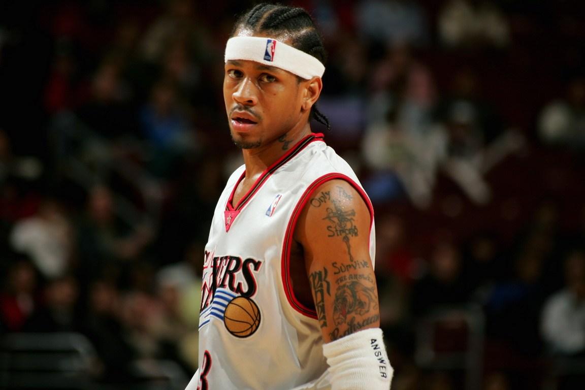 NBA半场：詹姆斯18分，狄龙13分，太阳67-57湖人（半场战况：太阳67-57领先湖人，詹姆斯18分，狄龙13分）