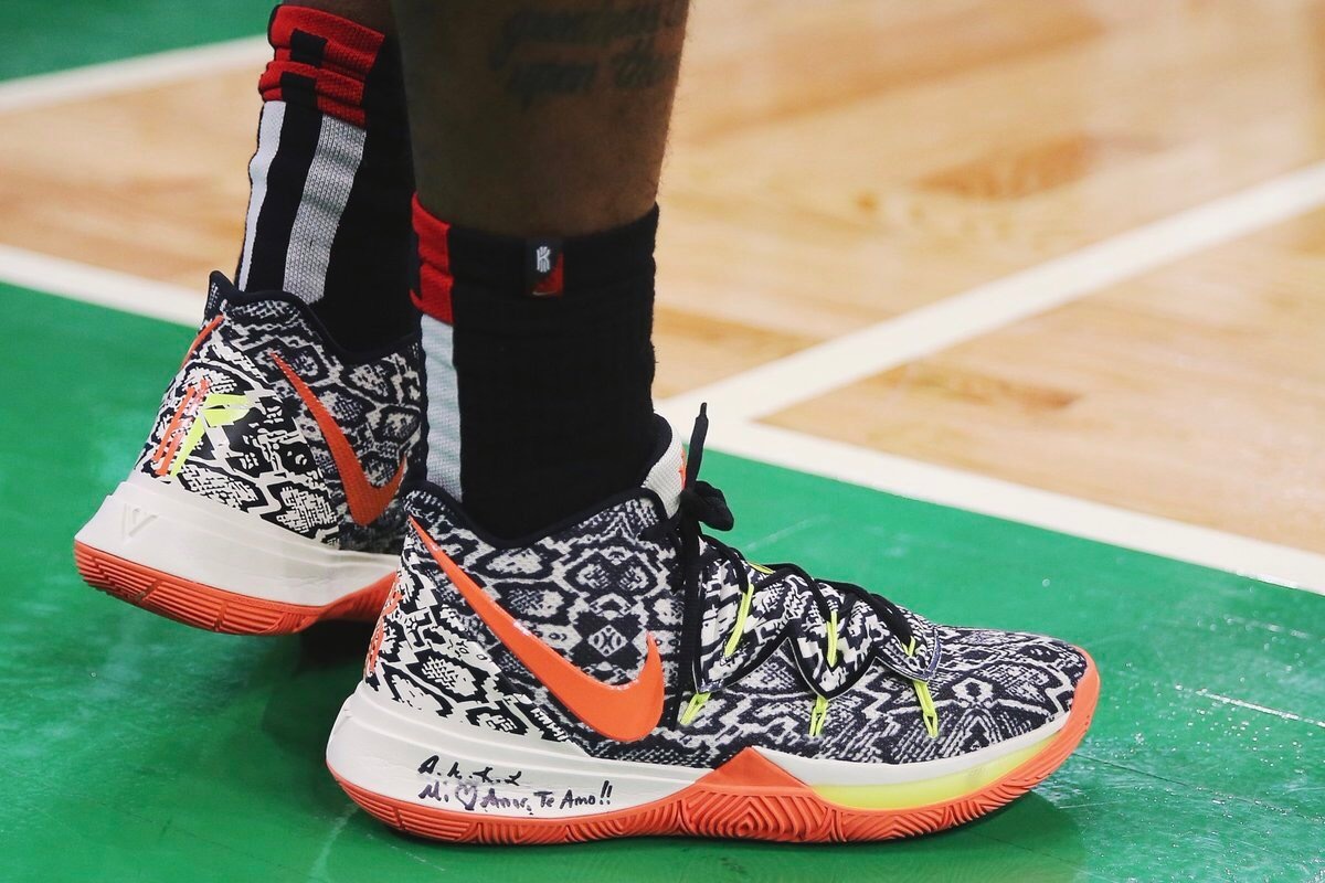 足球足球天才少年迎来国家队首秀，全场最佳（天才小将国家队首秀惊艳，荣膺全场最佳）