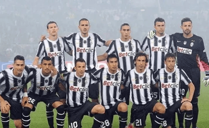 懂球帝2025年10月足坛MVP：姆巴佩蝉联！（懂球帝评出2025年10月足坛MVP：姆巴佩再度当选！）