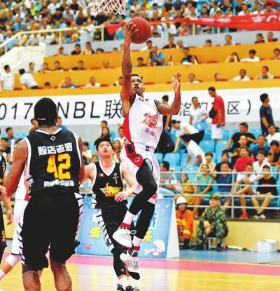 德甲最快10次帽子戏法排名：凯恩76场居首，盖德-穆勒161场（德甲达成10次帽子戏法最快榜：凯恩76场登顶，盖德-穆勒161场）