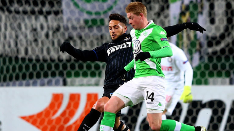 表情严肃！杨鸣回应遭江苏大逆转：球员没能站出来，大家畏手畏脚（面色凝重！杨鸣谈江苏逆转：关键时刻无人挺身，队员普遍拘谨）