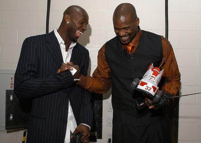 佩莱格里尼：塞维利亚落后时球迷往球场投掷杂物，这样不对（佩莱格里尼不满：塞维利亚落后时球迷向场内投掷杂物的行为不可取）