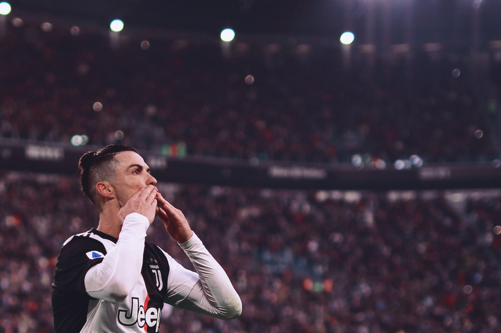 锋线回归，北京队阵容完整，外援加盟在即，新赛季能否再创辉煌？（锋线归来，北京阵容齐整，外援火线到位，新赛季能否再攀高峰？）