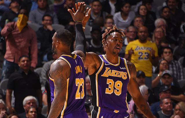 篮球火箭球员赛前训练亮眼（火箭队球员赛前训练表现抢眼）